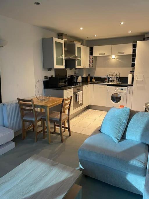 1 Bedroom Apartment Royal Docks ลอนดอน ภายนอก รูปภาพ